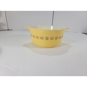 Pyrex Town & Country Yellow 474B Cinderella Mixing‎ Nesting Bowl 1.5 Qt